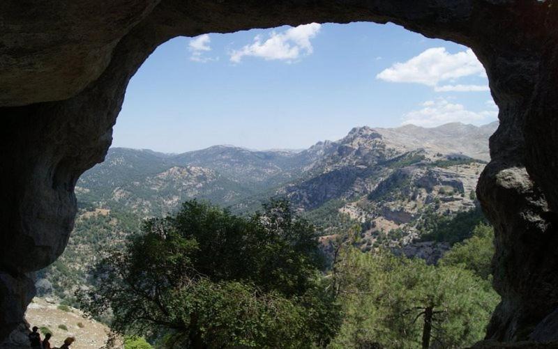 Hotel Ciudad Pozo Alcón Εξωτερικό φωτογραφία